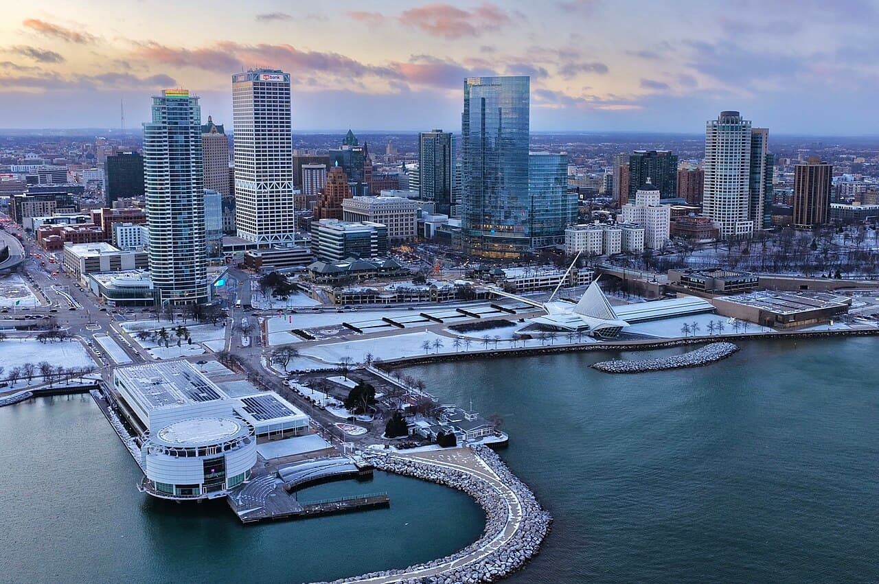 Milwaukee, WI cityscape